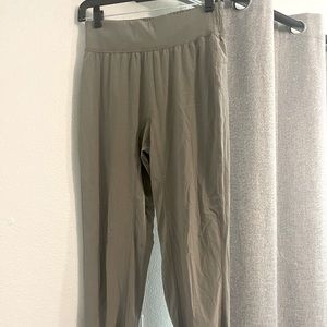 Lululemon gray sun setter joggers